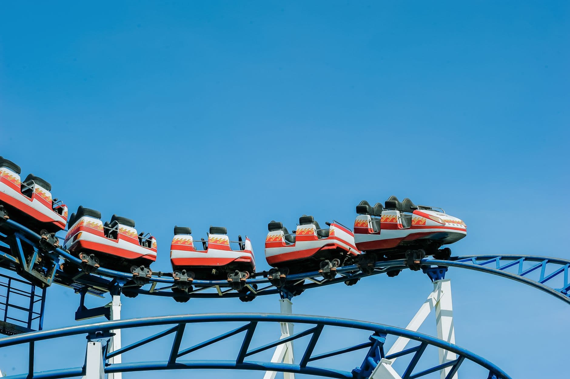 Where to stay near Parc Astérix on a budget: between Paris and the park
